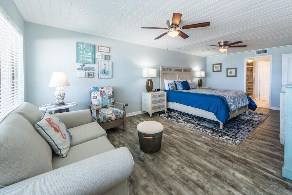 Townhome, Multiple Beds (The Shores Townhome #116)