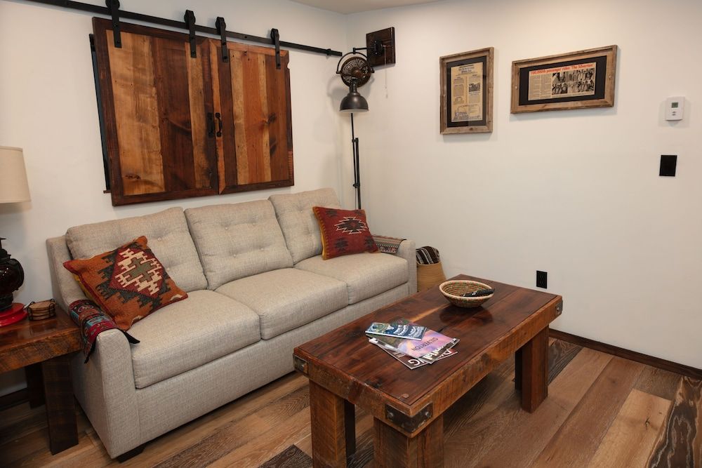 The Frenchman Suites Premier Suite 8