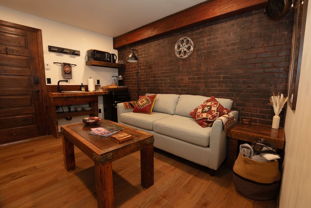 The Frenchman Suites Superior Suite 9