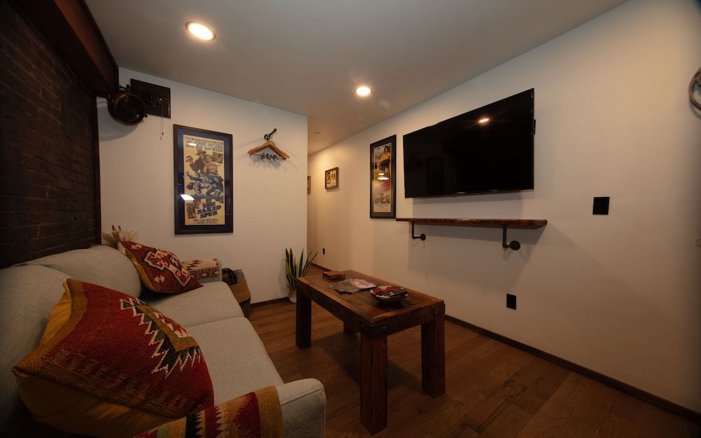 The Frenchman Suites Superior Suite 6