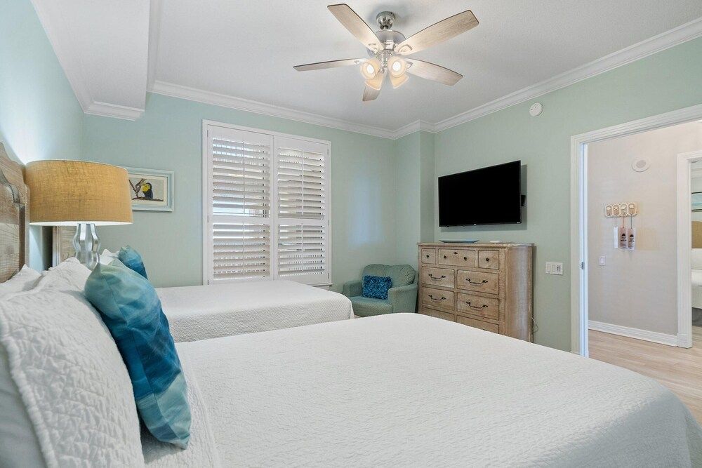 Condo, Multiple Beds (Beach Colony East 15B-Penthouse)