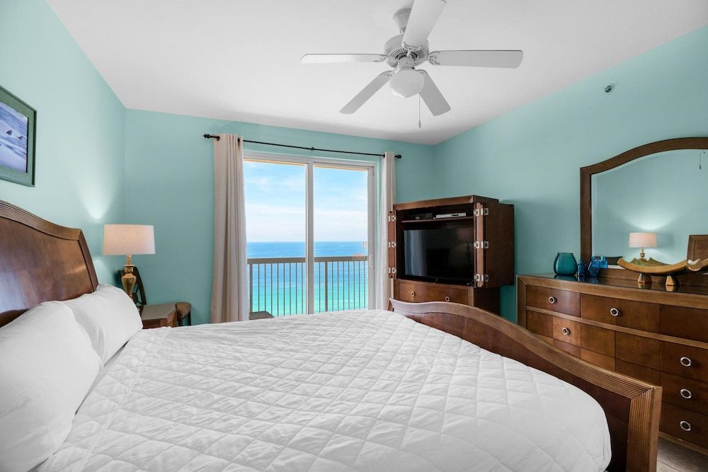 Condo, Multiple Beds (Calypso 1-1809 East)