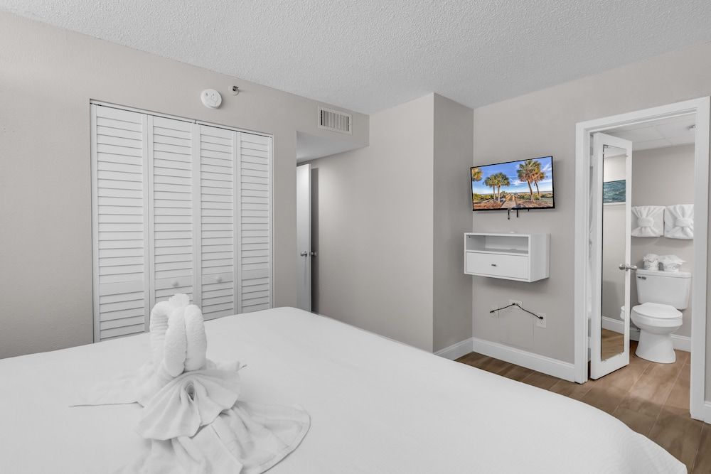 2BR Condo with Ocean View Comfort Condo, 2 Bedrooms, Non Smoking, Ocean View 20