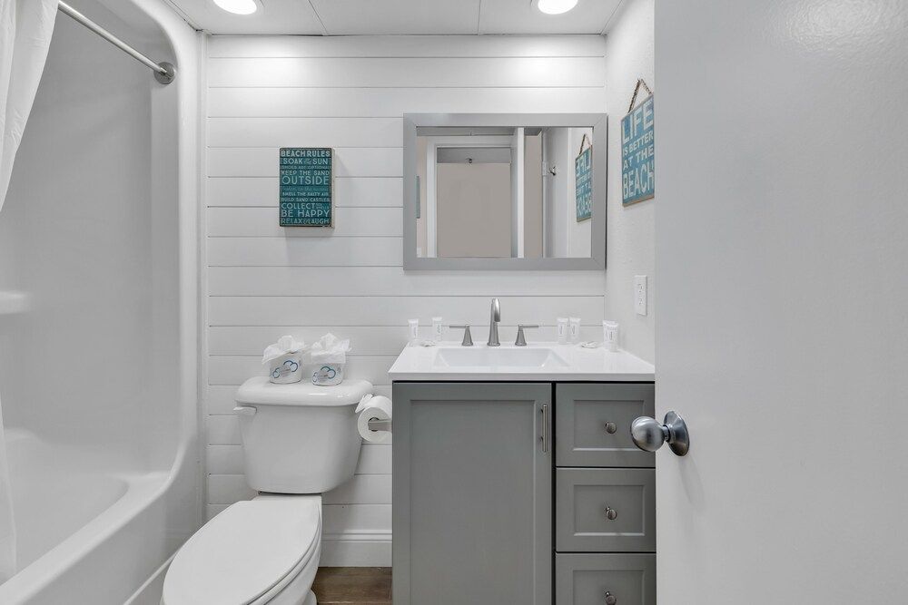 2BR Condo with Ocean View Comfort Condo, 2 Bedrooms, Non Smoking, Ocean View 16