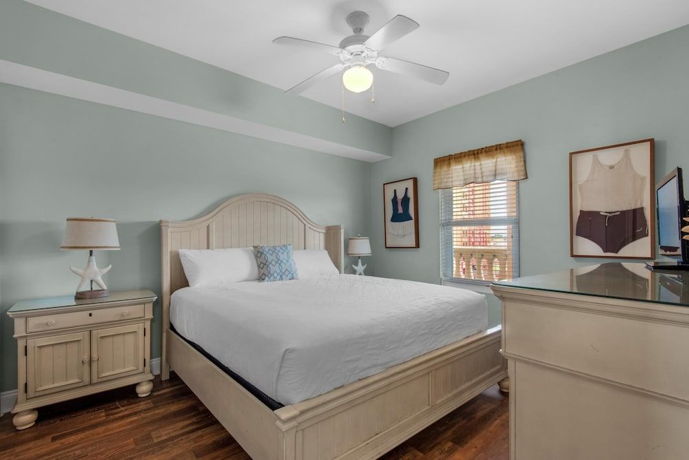 Condo, Multiple Beds (Calypso 1-608 East)