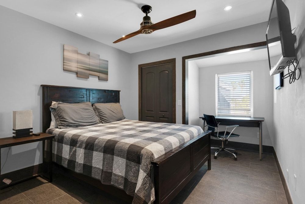 Townhome, Multiple Beds (Klaus House 2)