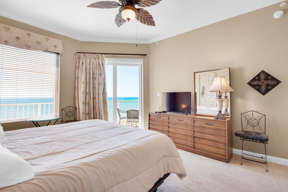 Condo, Multiple Beds (Grandview East 1505)