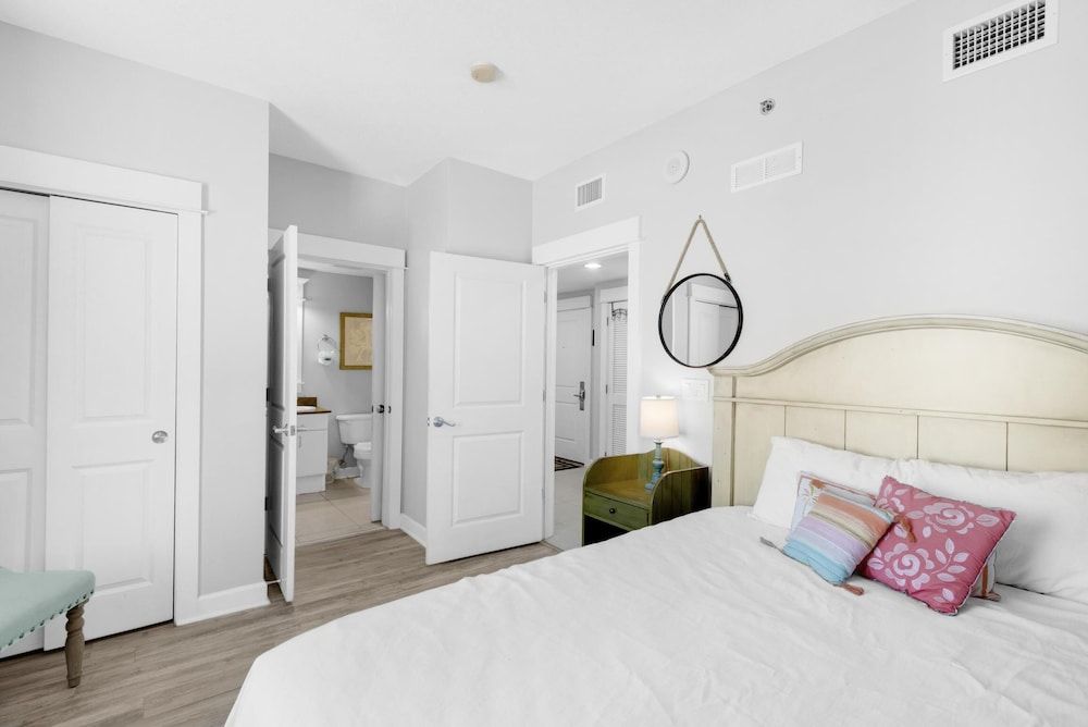 Condo, Multiple Beds (Grand Panama 1-1401)
