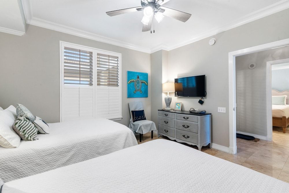 Condo, Multiple Beds (Beach Colony East 16B-Penthouse)