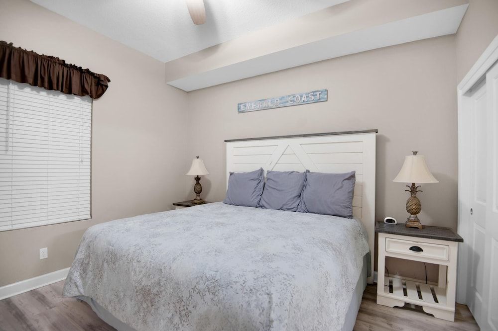 Condo, Multiple Beds (Grandview East 1602)