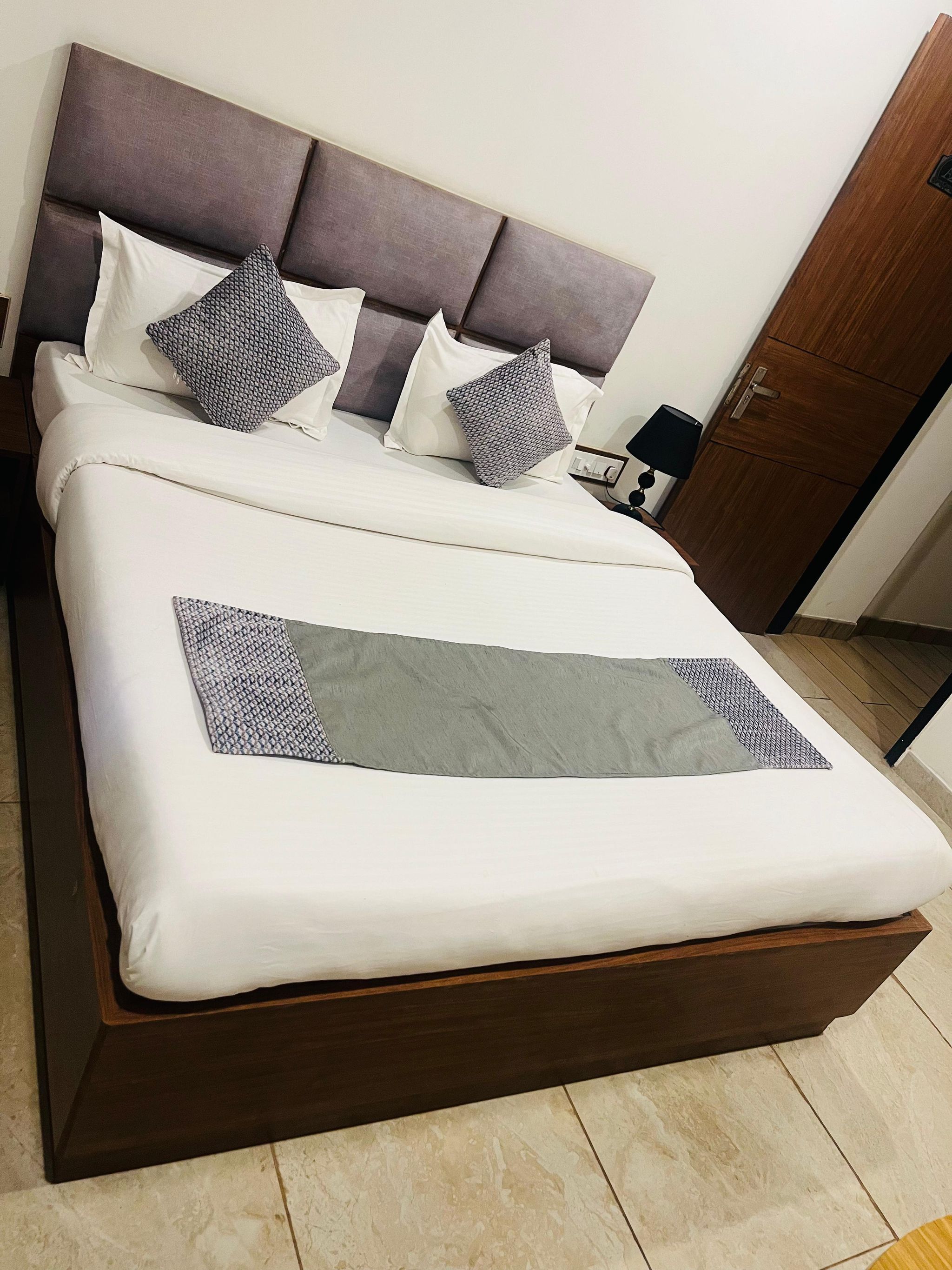 Hotel Andies, Mohali Deluxe Double Room  4