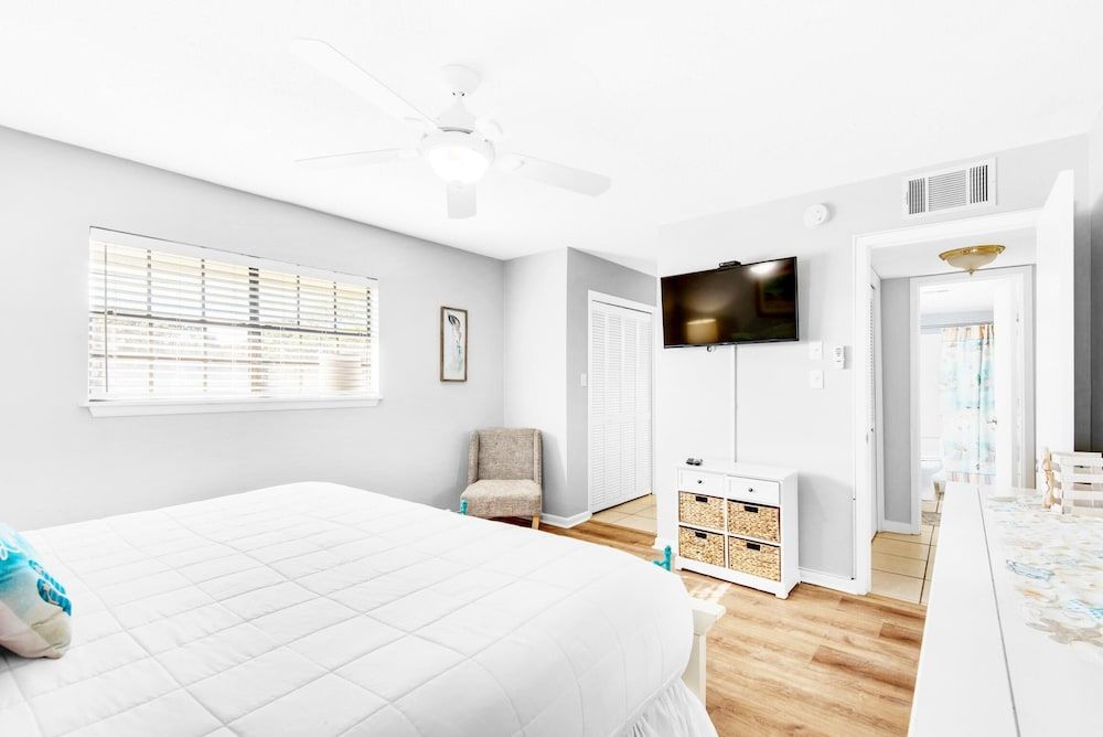 Condo, King and Sofa Bed, Balcony