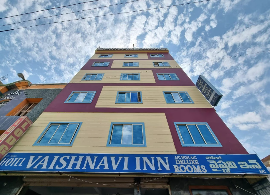 SreeVenkata Hotel Vaishnavi Inn