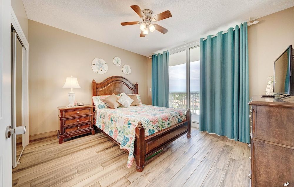 Condo, Multiple Beds (Majestic Beach Towers 2-901)