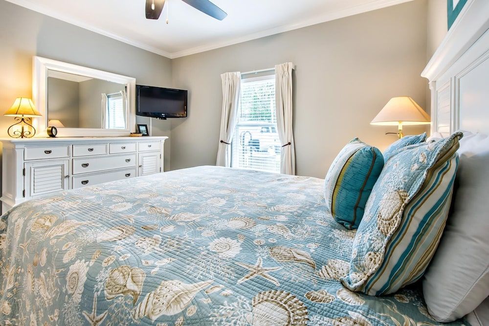 Condo, Queen and Sofa Bed, Balcony
