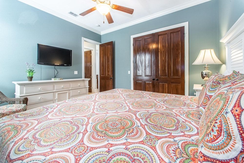 House, Multiple Beds (Beach Rx)