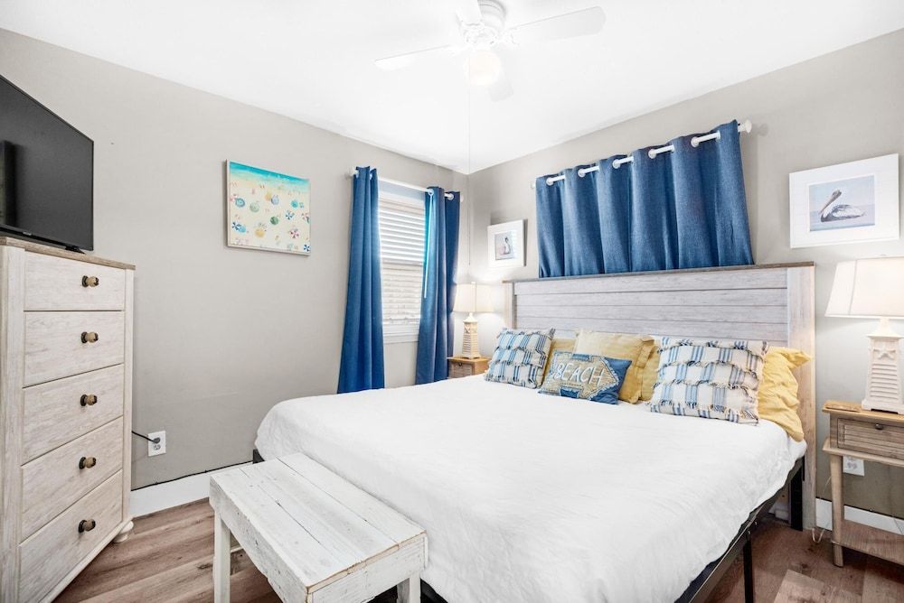 Condo, 1 King Bed with Sofa bed (Gulf Highlands 116H)