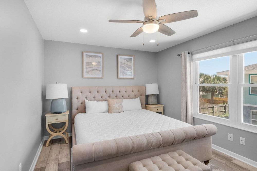 Townhome, Multiple Beds (The Sand Dollar A)