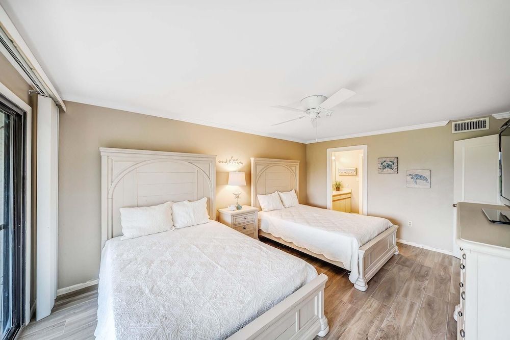 Condo, Multiple Beds (Edgewater Golf Villa 303)