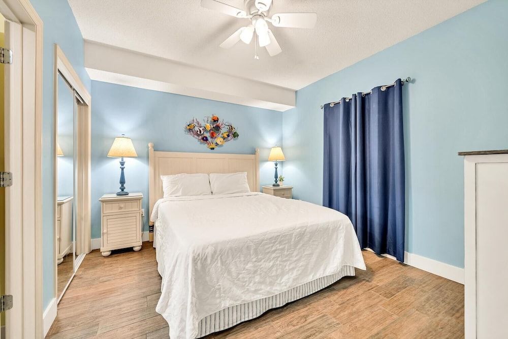 Condo, 1 King Bed with Sofa bed (Majestic Beach Towers 1-1014)
