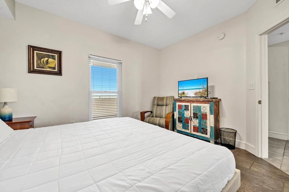 Condo, Multiple Beds (Majestic Beach Towers 1-1304)