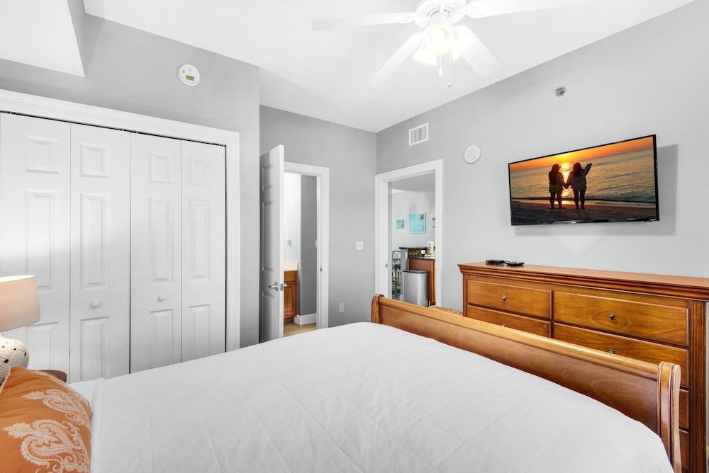 Condo, Multiple Beds (Ariel Dunes II 609- Kali Zoe)