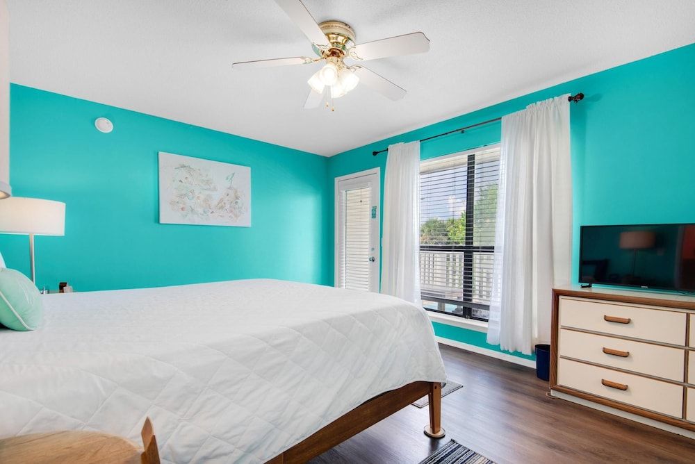 Townhome, Multiple Beds (Laguna Beach Breeze)