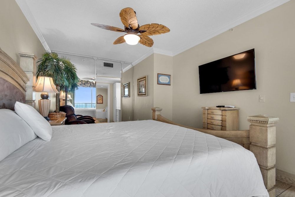 Condo, Multiple Beds (Majestic Beach Towers 2-1305)