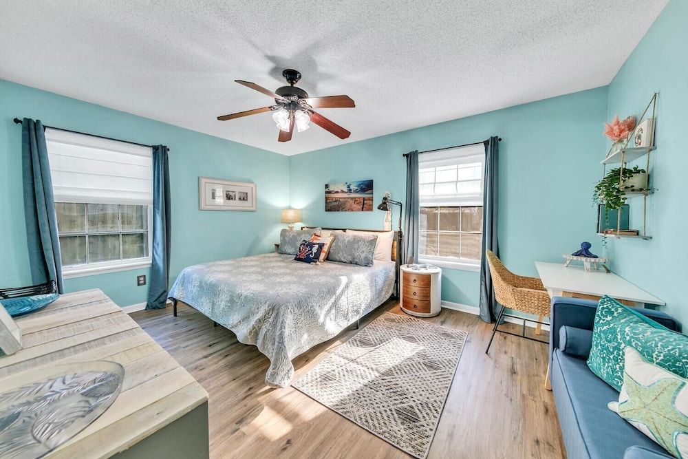 House, Multiple Beds (Manatee Summer House)