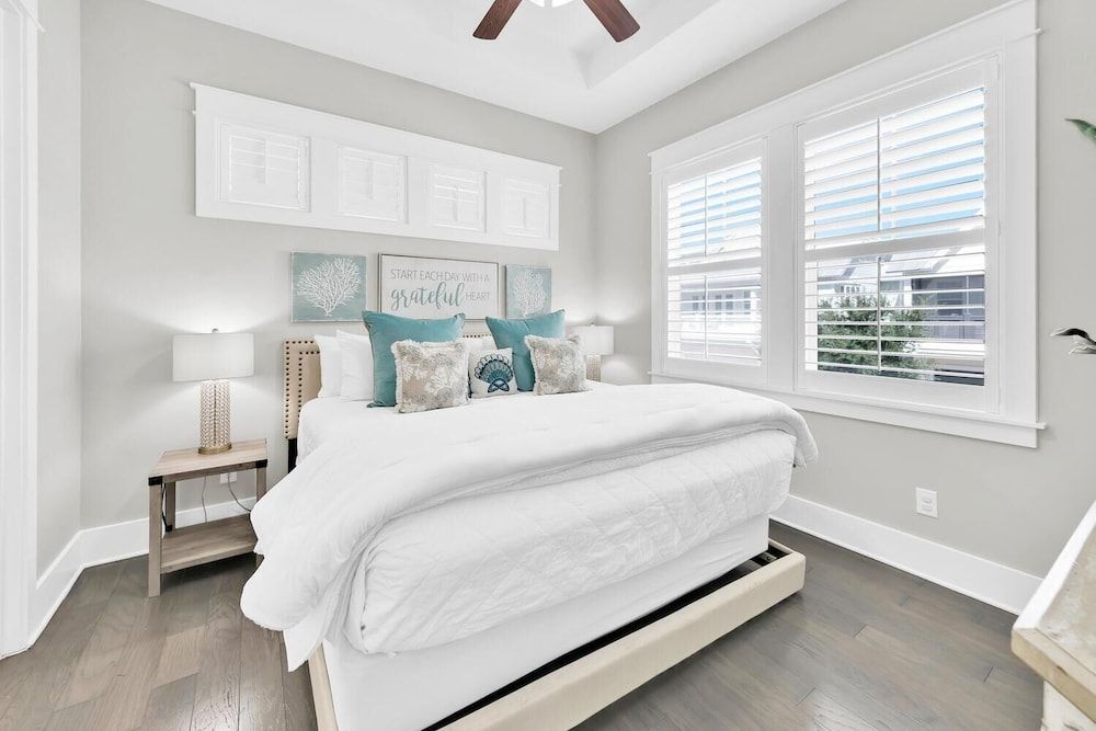 Townhome, Multiple Beds (Town of Prominence 67C - Pour Beach L)