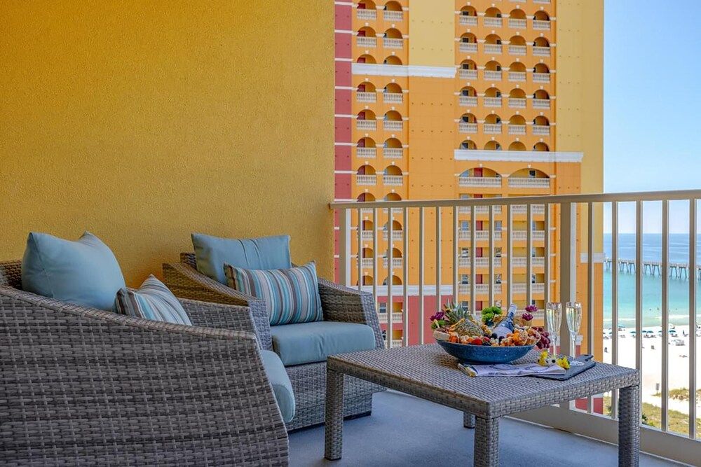 Condo, 1 King Bed with Sofa bed (Calypso 3-903 - Emerald Getaway)