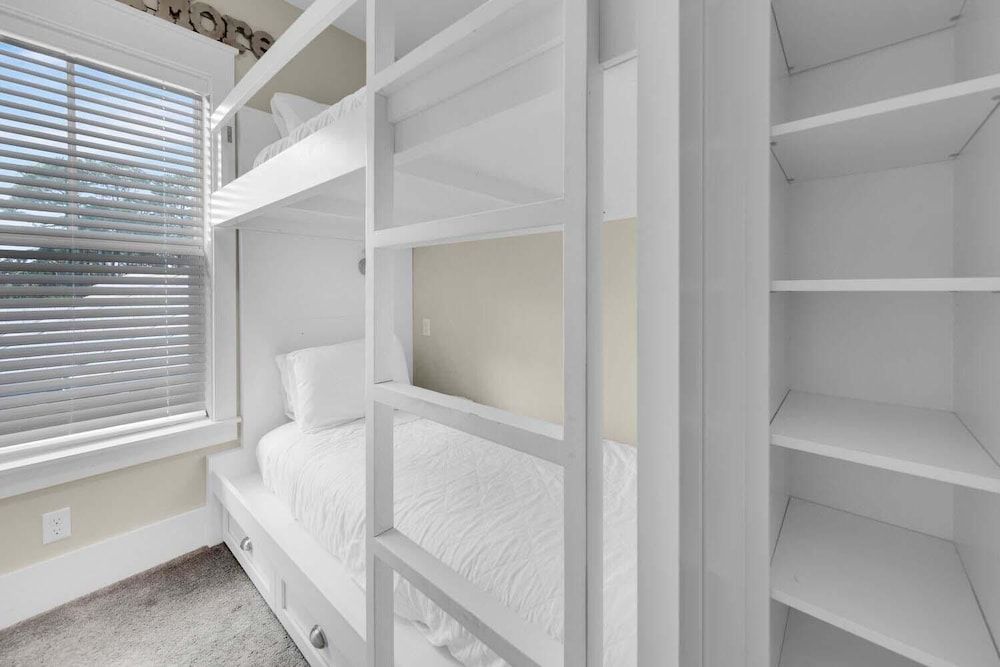 House, Multiple Beds (Claire N' Bea by the Sea)