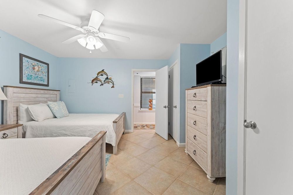 Condo, Multiple Beds (Phoenix East II 2054)