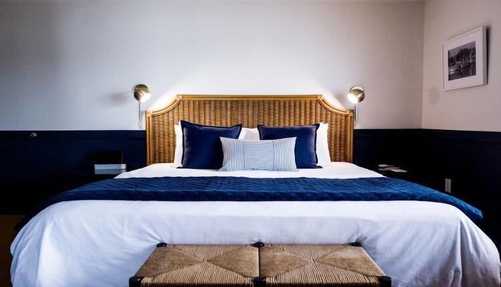 Waterfront Suite