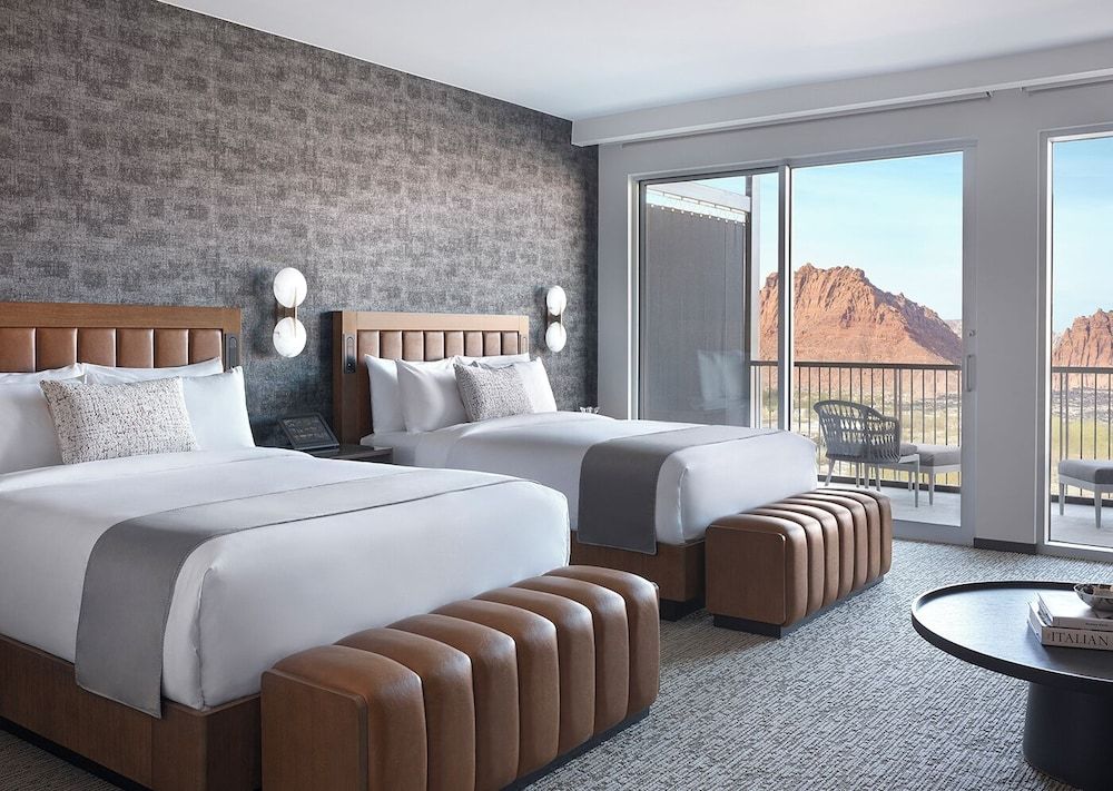 Black Desert Resort Deluxe Room, Multiple Beds 2