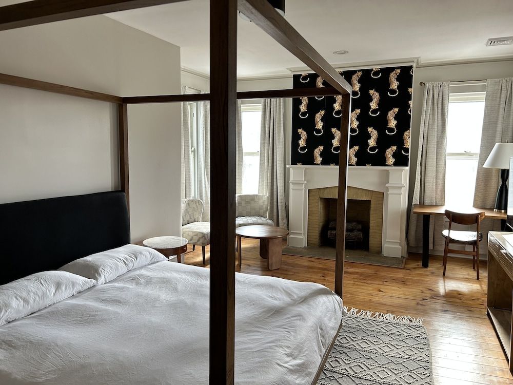 Canandaigua Guesthouse Room