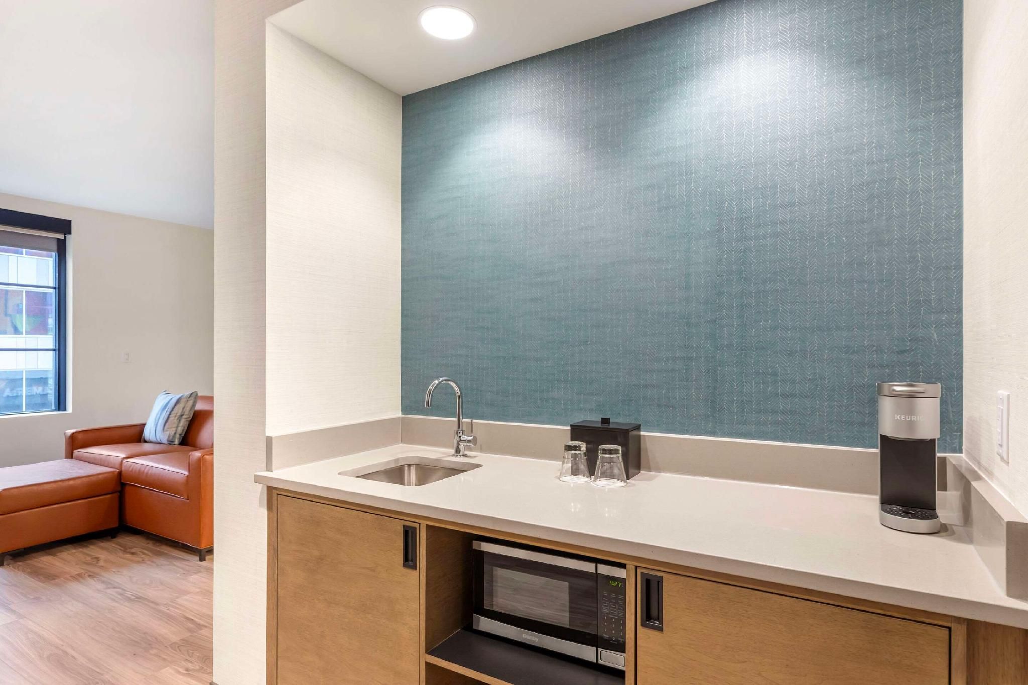 Accessible |1 King Bed, Suite, Non Smoking