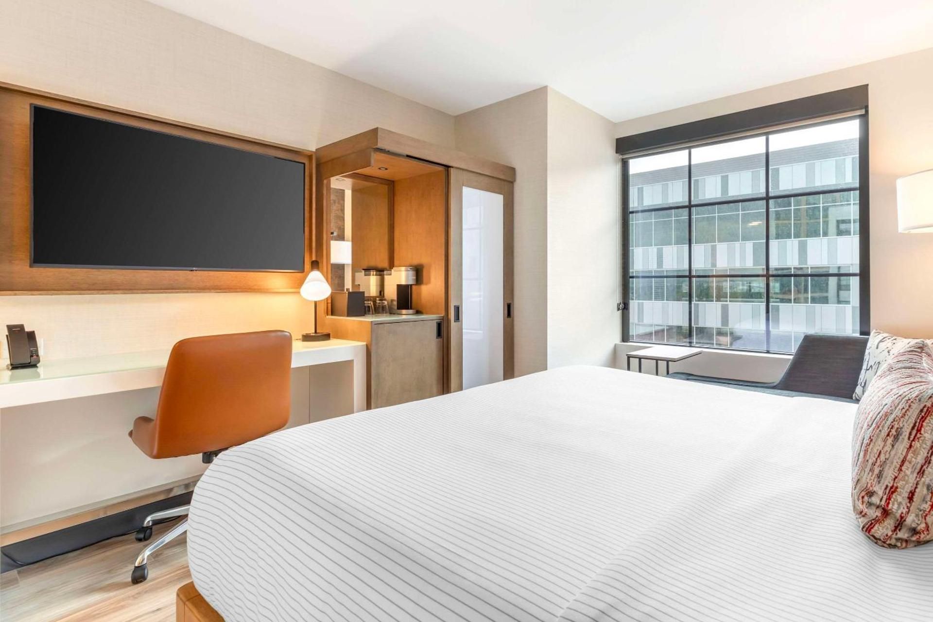 King Room - Hearing Accessible/Non Smoking