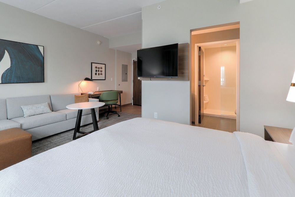 Staybridge Suites Pigeon Forge Smoky Mtns by IHG Studio Suite, 1 Queen Bed, Mobility Accessible, Kitchen (Communications) 2