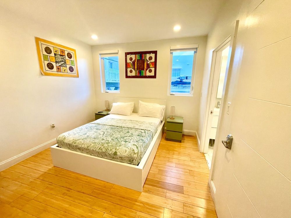 16 GUESTS LUXURIOUS SOUTH BEACH SUITE