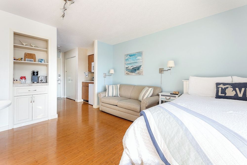 Signature Studio, 1 Bedroom