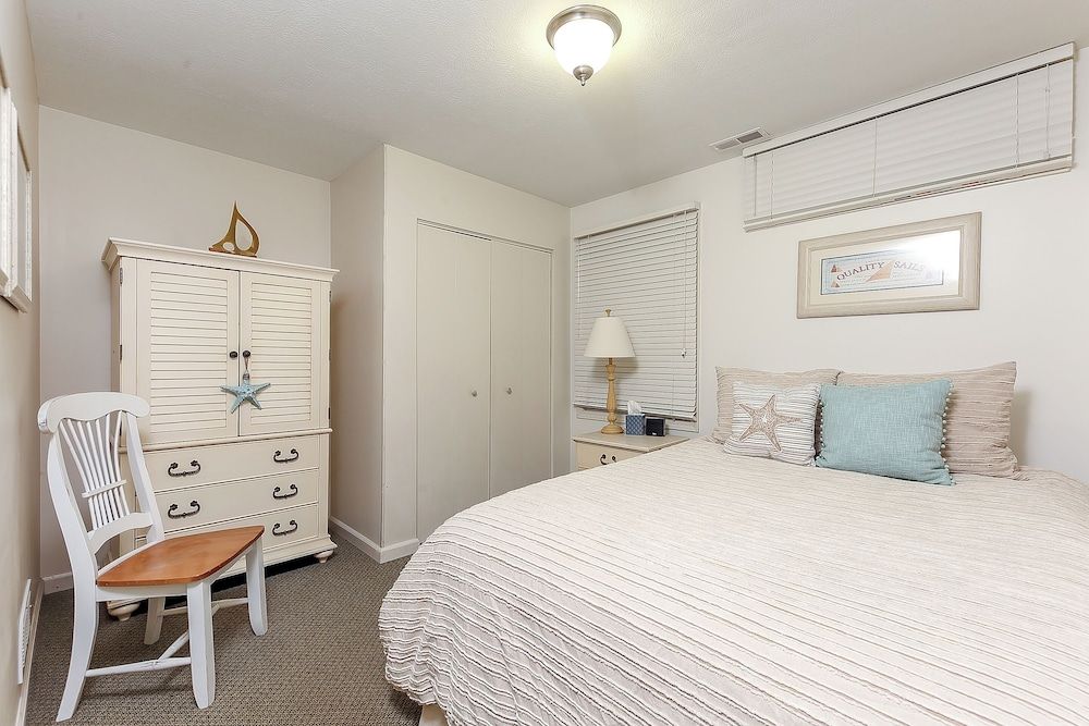 Signature Condo, 2 Bedrooms