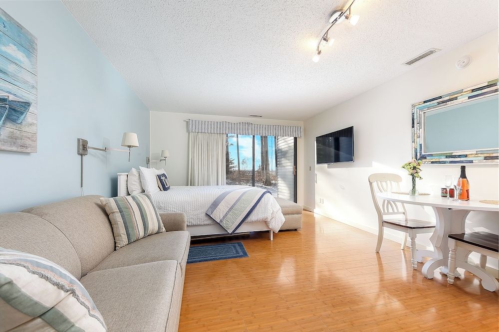 Signature Studio, 1 Bedroom