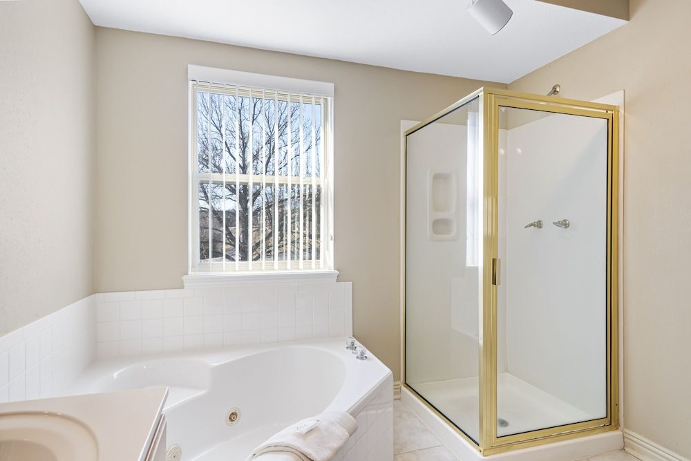 Rock Lane Resort & Marina Standard Condo, 2 Bedrooms, Lakeside 13