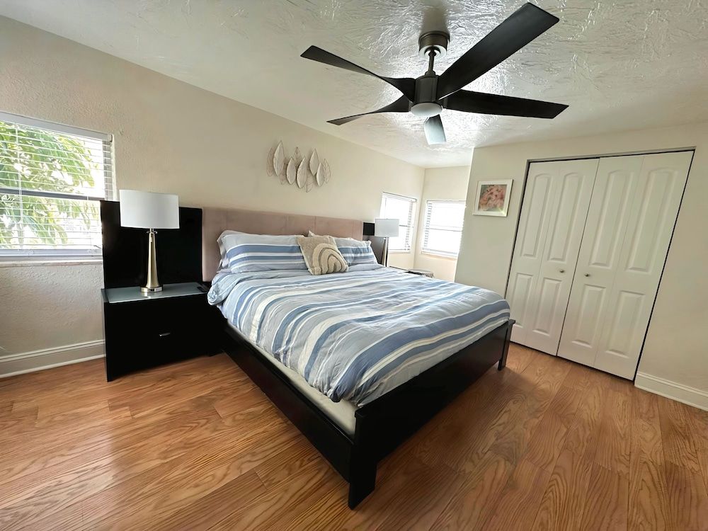 Condo, 2 Bedrooms