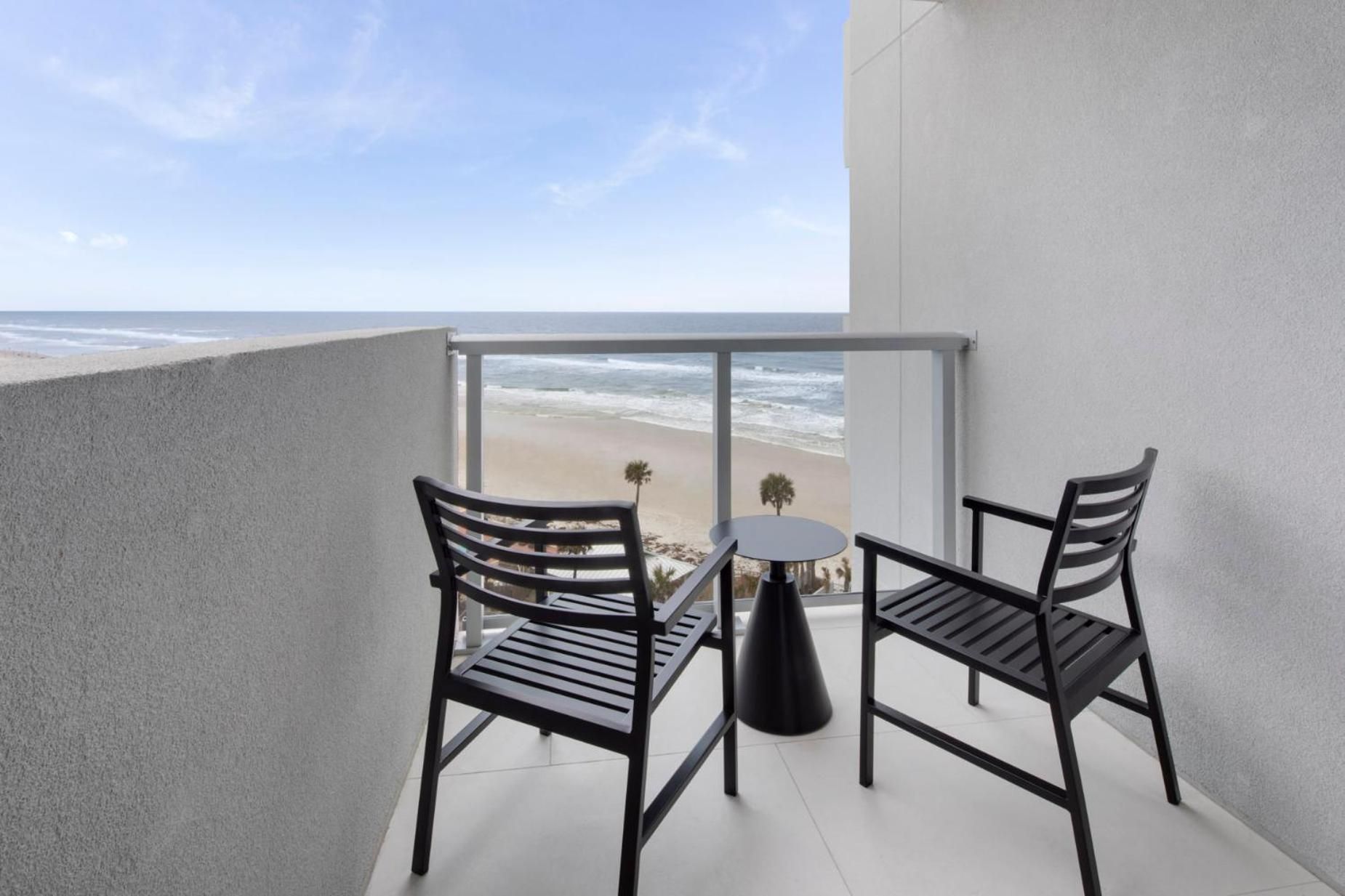 Oceanview, Guest room, 1 King, Balcony