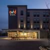 avid hotel Oak Creek by IHG