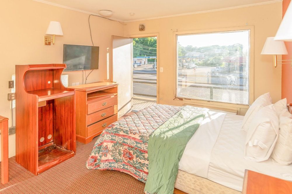 Basic Single Room