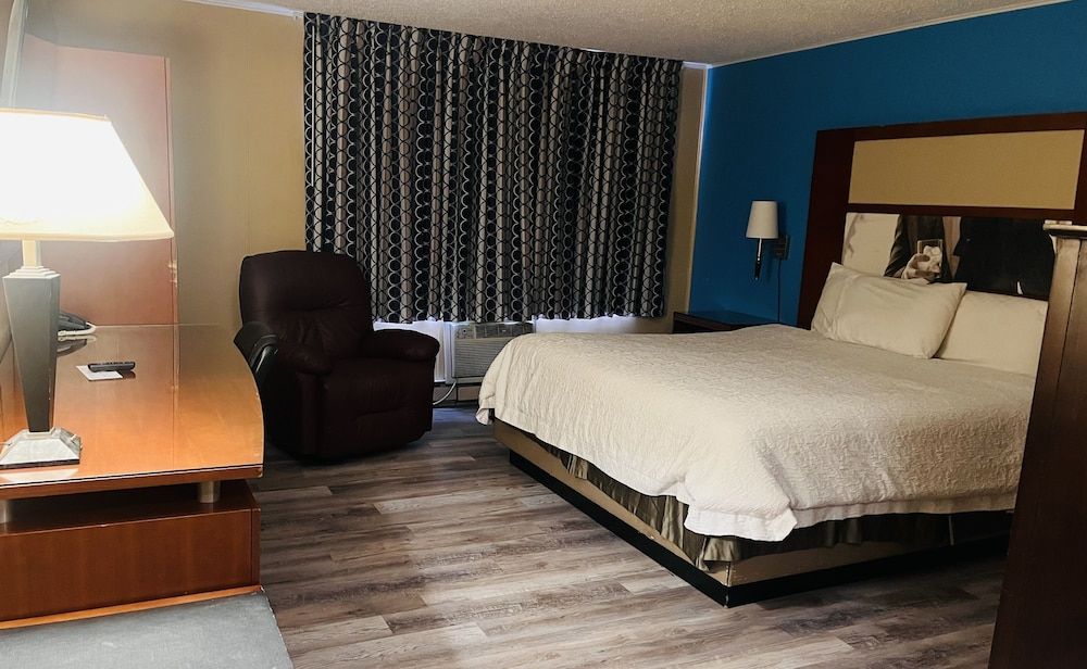 Mountain Inn Standard Single Room 6