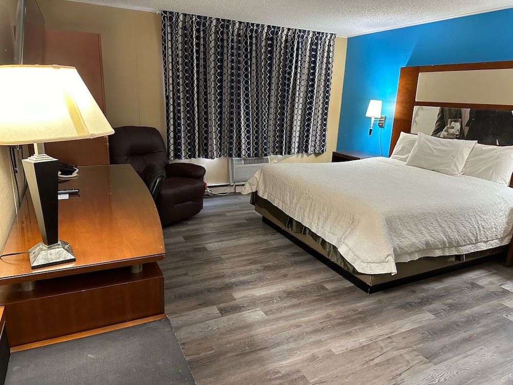 Mountain Inn Standard Single Room 2